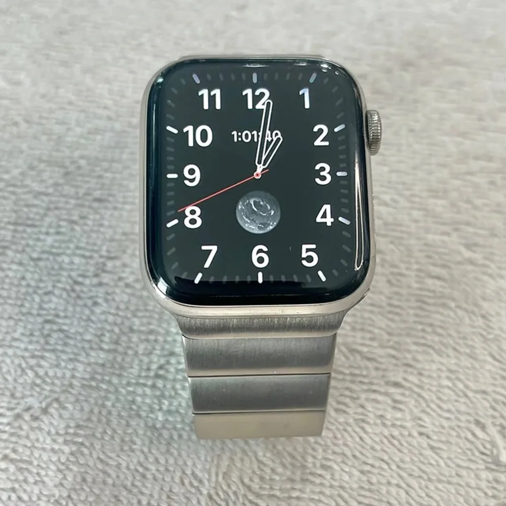 Apple retailed $799